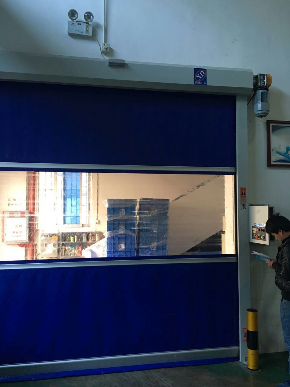 定制服務(wù)受歡迎,快速卷簾門(mén)購(gòu)買選興德門(mén)業(yè)
